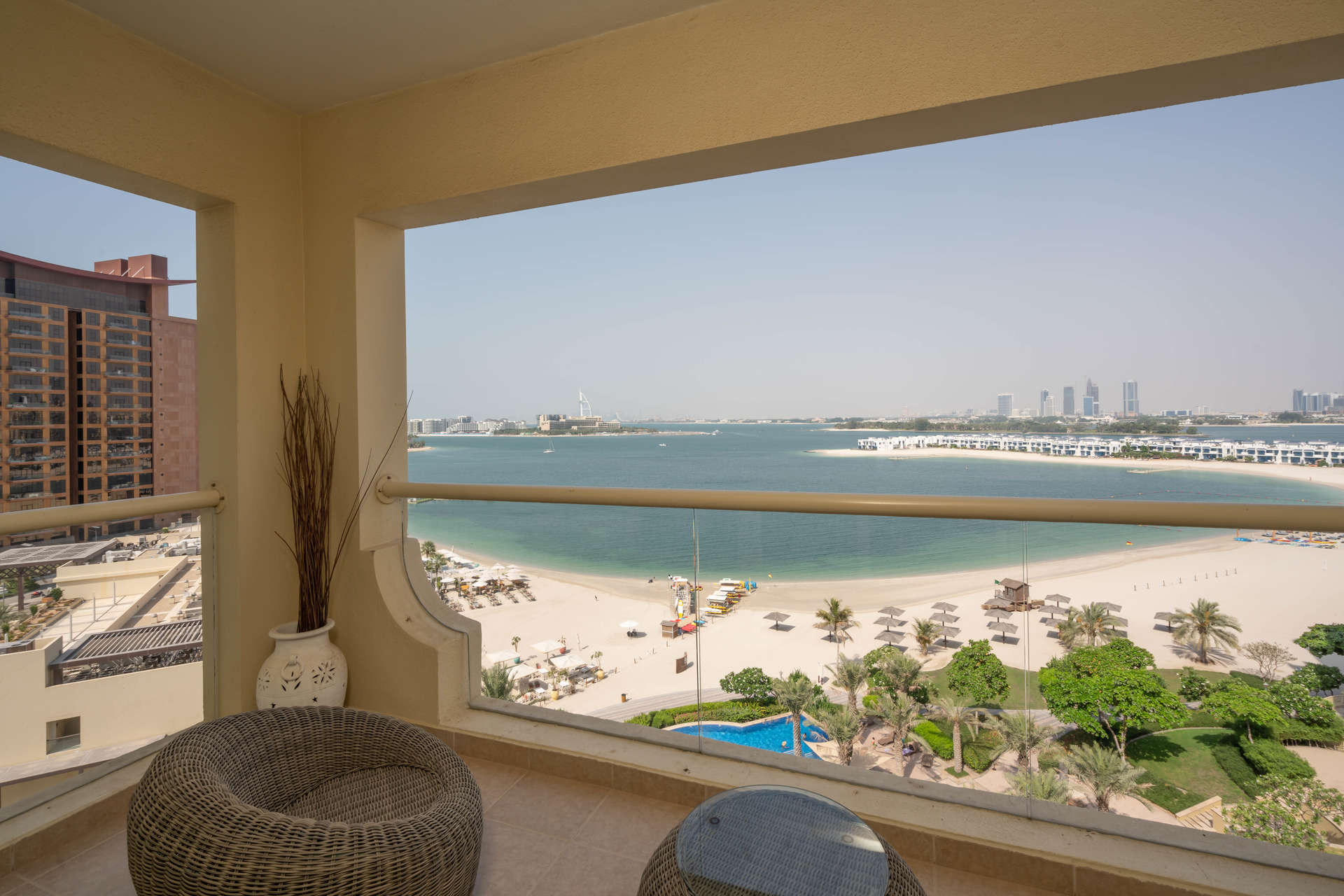 One Bed (Sea View) Shoreline Apartment for Rent in Palm Jumeirah
